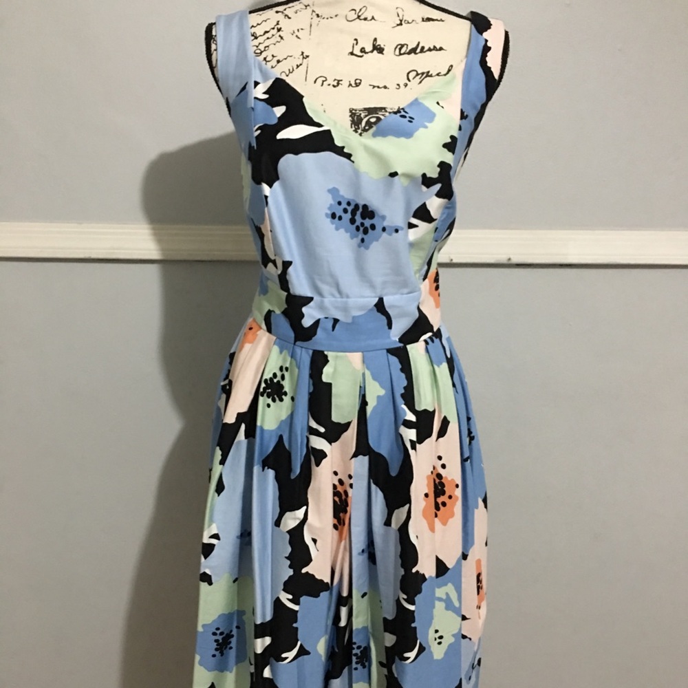 Beautiful Sleeveless V neck Dress